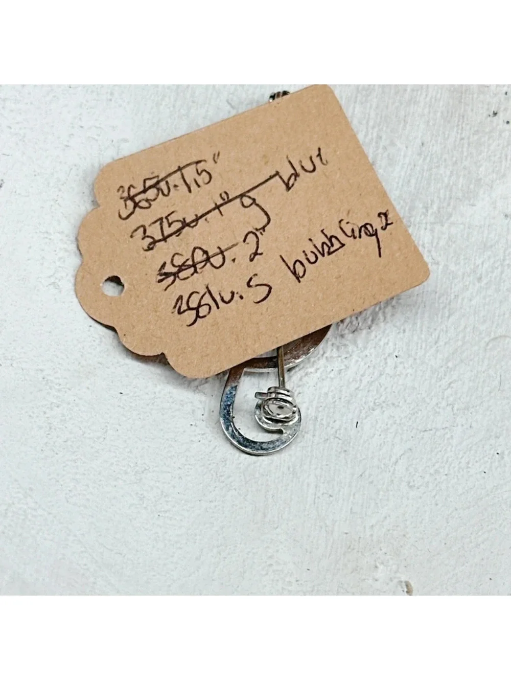 381u. Silvertone Treble Clef Music Brooch